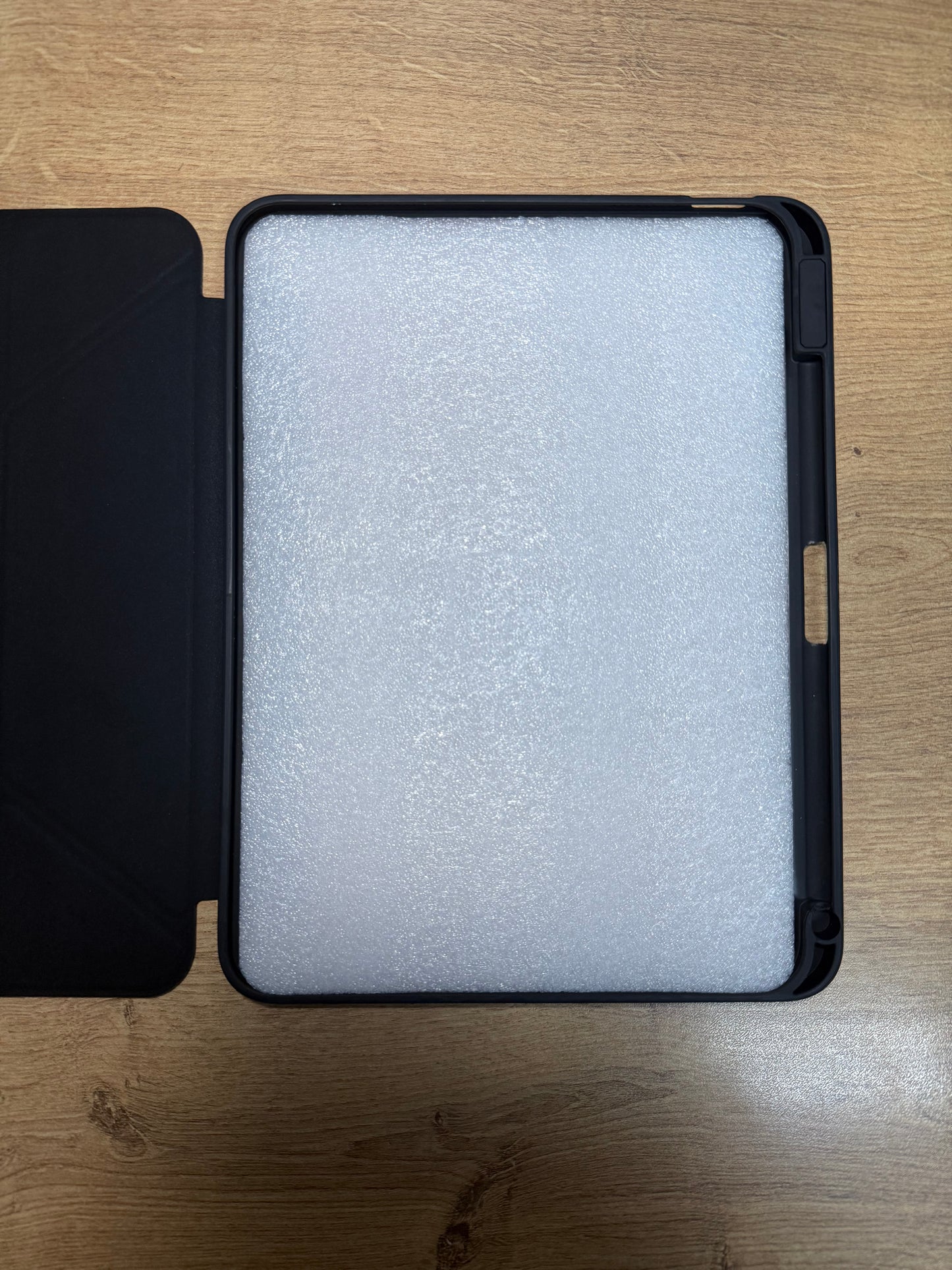 Leather Triangle Case for iPad 10th and 11th - Black