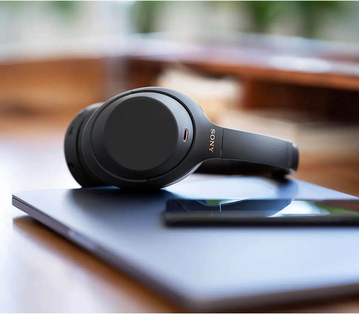 SONY WH-1000XM4 Wireless Premium Noise Canceling Headphones | Black - أصلي - وكيل رسمي